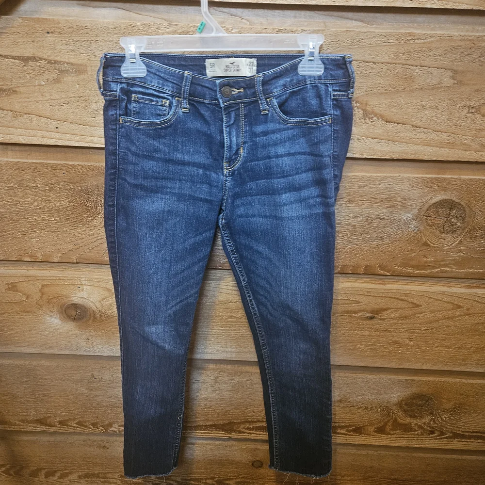 Hollister Women's Dark Blue Skinny Jeans - Picture 3 of 8